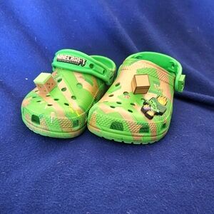 Minecraft crocs